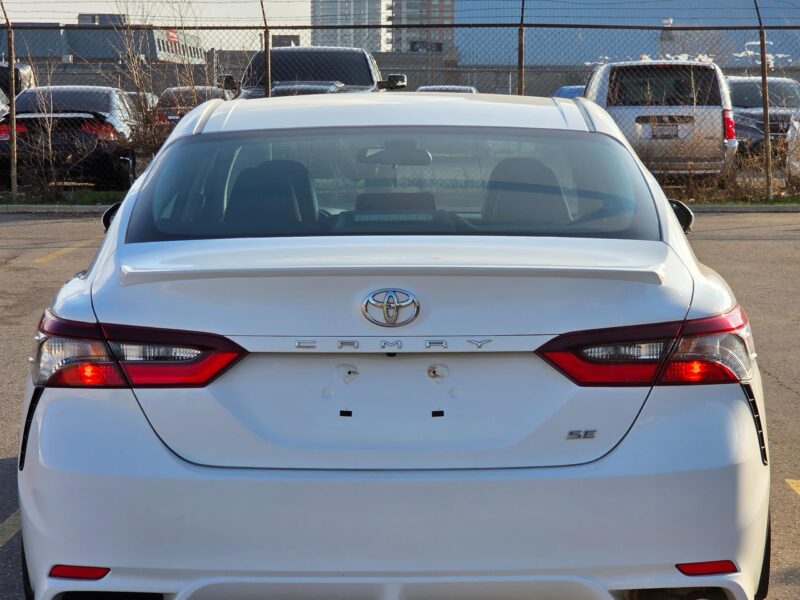 2021 Camry SE